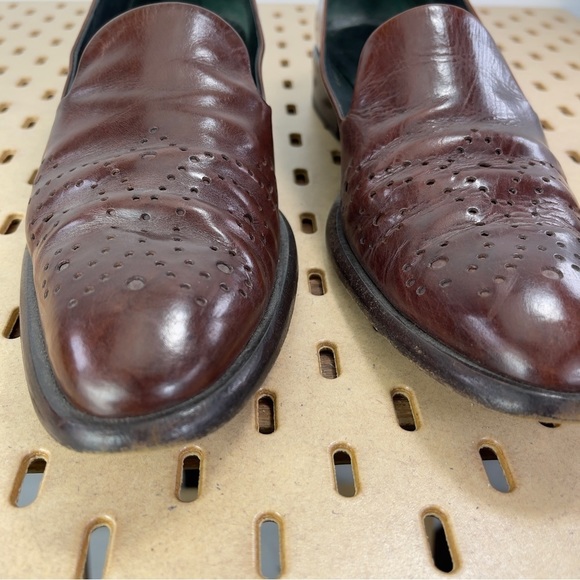 Vintage Joan & David Men’s Calf Leather Medallion Toe Loafer 9.5 in Rubbed Brown - Picture 6 of 9